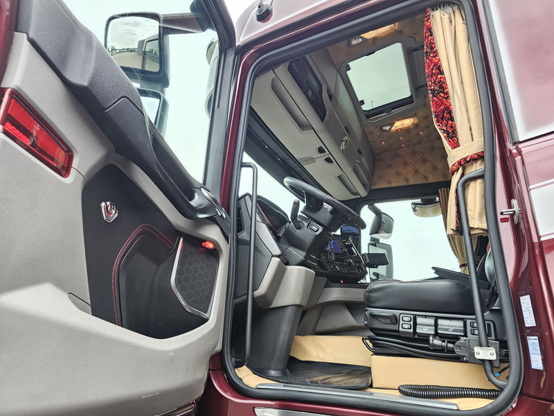 Тягач Scania R580 V8 XT / 6x2 BOOGIE / RETARDER / HYDRAULIC / 80T: фото 9