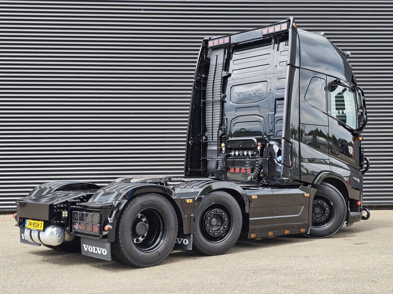 Volvo FH 16.650 6x2-4 / FULL AIR / RETARDER / HYDRAULIC - Тягач: фото 2 Volvo FH 16.650 6x2-4 / FULL AIR / RETARDER / HYDRAULIC - Тягач: фото 2