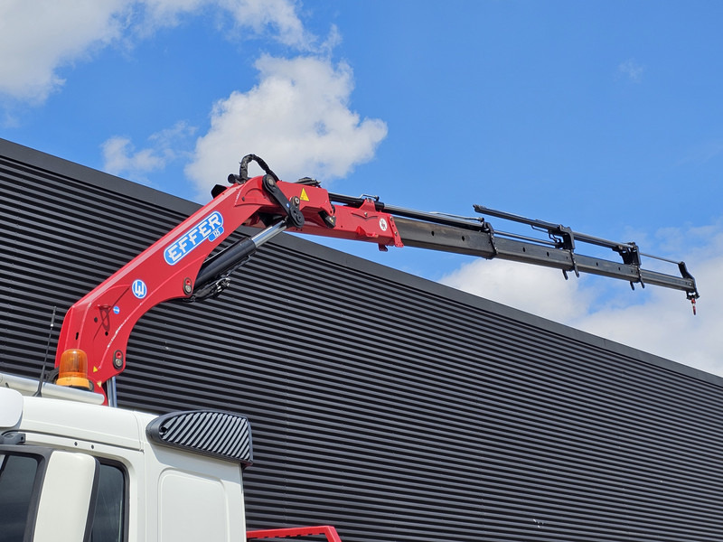 Volvo FM 330 4x2 / EFFER 12.5 t/m CRANE / KRAN - Грузовик бортовой/ Платформа, Автоманипулятор: фото 2 Volvo FM 330 4x2 / EFFER 12.5 t/m CRANE / KRAN - Грузовик бортовой/ Платформа, Автоманипулятор: фото 2