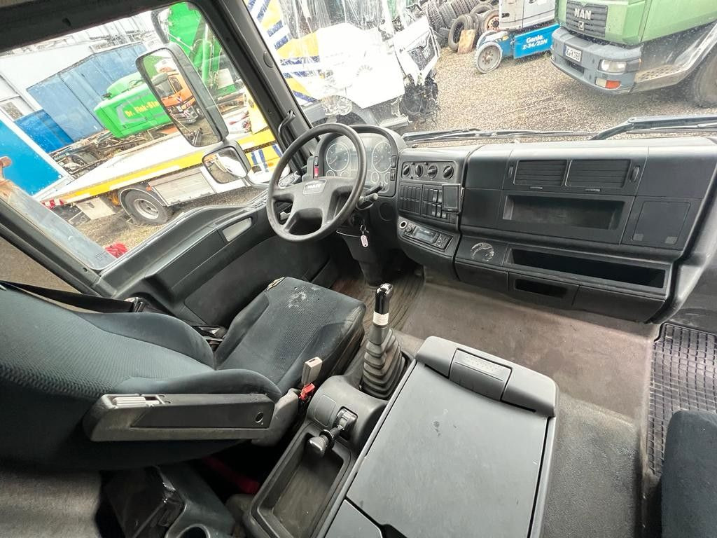 MAN 8.180 4X2 offene Pritsche MAN 8.180 4X2 offene Pritsche - Малотоннажный бортовой грузовик: фото 4 MAN 8.180 4X2 offene Pritsche MAN 8.180 4X2 offene Pritsche - Малотоннажный бортовой грузовик: фото 4