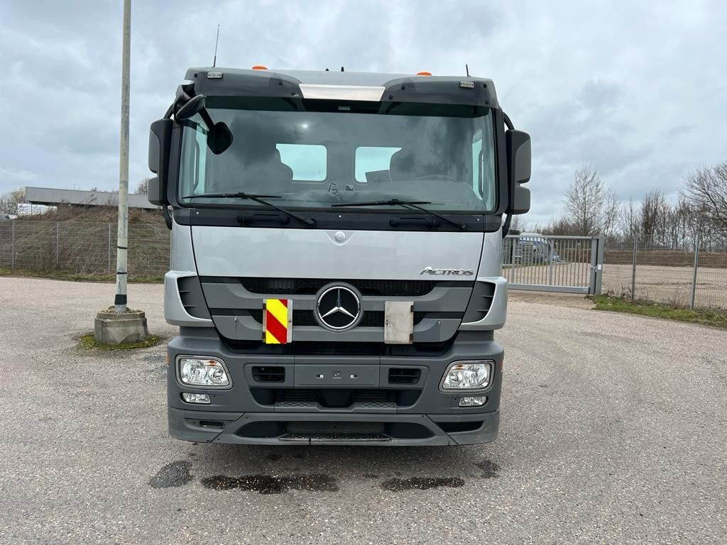 Mercedes-Benz 2541 6X2 Retarder VDL Abroller - Крюковой мультилифт: фото 4 Mercedes-Benz 2541 6X2 Retarder VDL Abroller - Крюковой мультилифт: фото 4