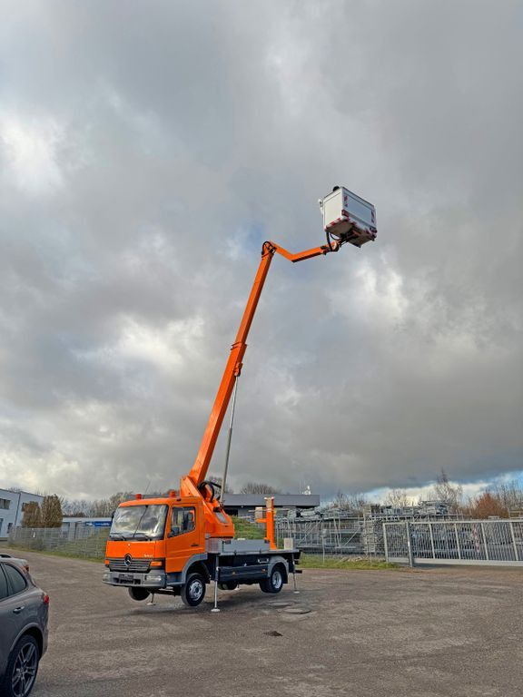 Mercedes-Benz 815 4x2 Hubarbeitsbühne Wumag 170 high 17 m Mercedes-Benz 815 4x2 Hubarbeitsbühne Wumag 170 high 17 m - Грузовик с подъемником, Фургон: фото 1 Mercedes-Benz 815 4x2 Hubarbeitsbühne Wumag 170 high 17 m Mercedes-Benz 815 4x2 Hubarbeitsbühne Wumag 170 high 17 m - Грузовик с подъемником, Фургон: фото 1