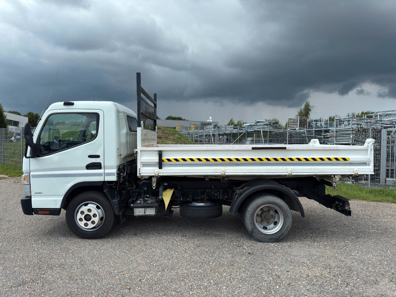 Mitsubishi 7C15 Fuso Canter 4x2 mit Meiller 3S. Kipper - Малотоннажный самосвал: фото 5 Mitsubishi 7C15 Fuso Canter 4x2 mit Meiller 3S. Kipper - Малотоннажный самосвал: фото 5