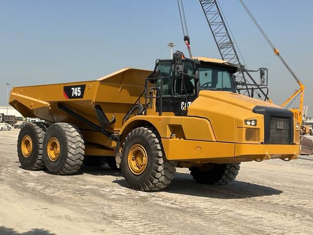 CAT 745 - Сочленённый самосвал: фото 4 CAT 745 - Сочленённый самосвал: фото 4