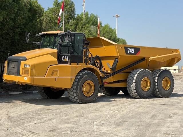 CAT 745 - Сочленённый самосвал: фото 1 CAT 745 - Сочленённый самосвал: фото 1