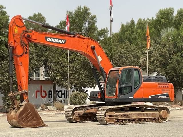 Doosan DX300LC-9C - Гусеничный экскаватор: фото 1 Doosan DX300LC-9C - Гусеничный экскаватор: фото 1