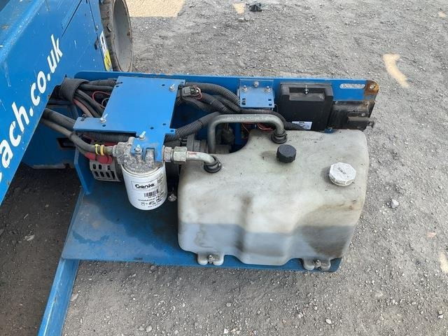 Ножничный подъемник Genie GS3232: фото 12 Ножничный подъемник Genie GS3232: фото 12