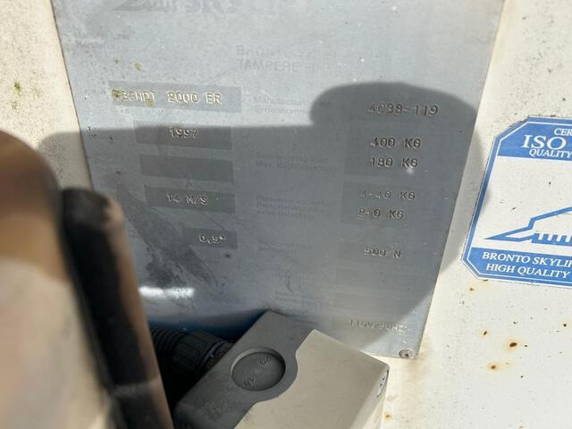 Автоманипулятор Volvo FL10: фото 6