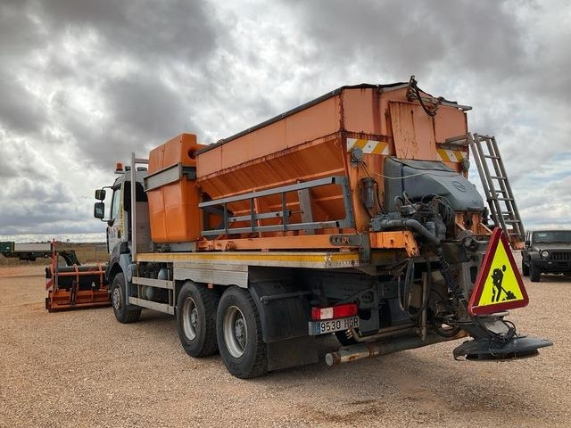 Renault Kerax 430DXI - Снегоуборочная машина: фото 2 Renault Kerax 430DXI - Снегоуборочная машина: фото 2