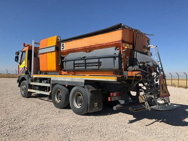 Renault Kerax 430DXI - Снегоуборочная машина: фото 2 Renault Kerax 430DXI - Снегоуборочная машина: фото 2