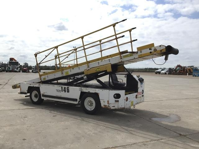 Tug T660-1 - Ленточный погрузчик багажа: фото 4 Tug T660-1 - Ленточный погрузчик багажа: фото 4