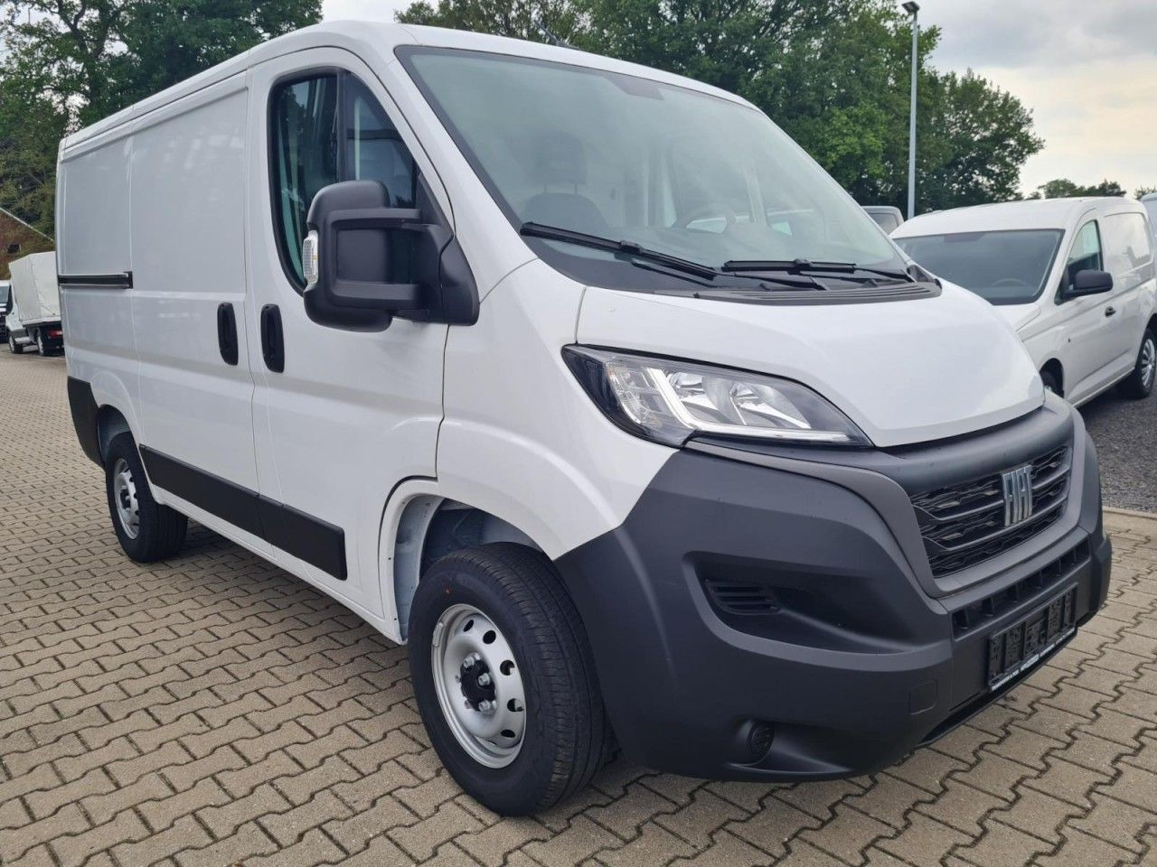 Fiat Ducato 30 Kasten L1H1 KLIMA PDC REGALE TEMPOMAT - Легковой фургон: фото 4 Fiat Ducato 30 Kasten L1H1 KLIMA PDC REGALE TEMPOMAT - Легковой фургон: фото 4