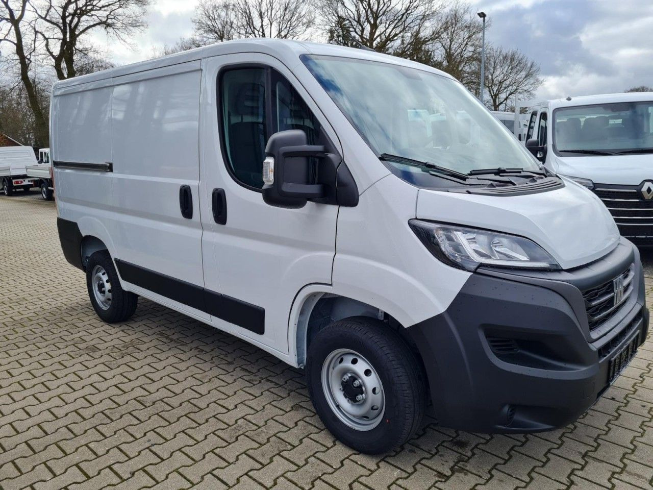 Fiat Ducato 30 Kasten L1H1 KLIMA PDC REGALE TEMPOMAT - Легковой фургон: фото 4 Fiat Ducato 30 Kasten L1H1 KLIMA PDC REGALE TEMPOMAT - Легковой фургон: фото 4
