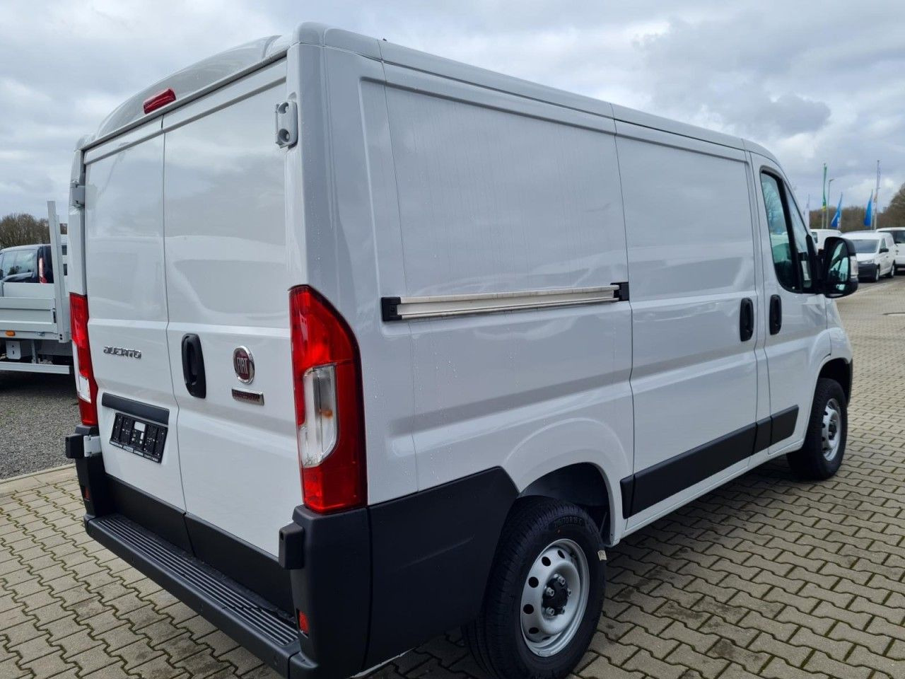 Fiat Ducato 30 Kasten L1H1 KLIMA PDC TEMPOMAT - Легковой фургон: фото 4 Fiat Ducato 30 Kasten L1H1 KLIMA PDC TEMPOMAT - Легковой фургон: фото 4