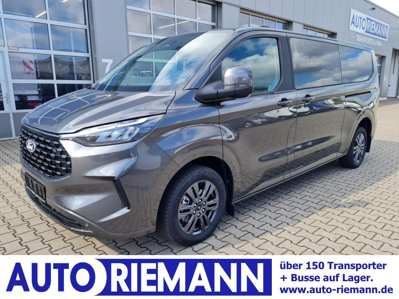 Ford Tourneo Custom 8 Sitze 320 L2 Titanium LED AUTOM - Пассажирский фургон: фото 1 Ford Tourneo Custom 8 Sitze 320 L2 Titanium LED AUTOM - Пассажирский фургон: фото 1