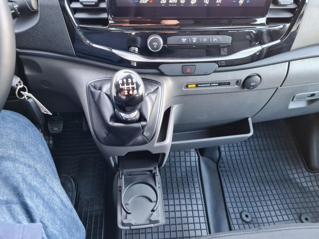 Цельнометаллический фургон Ford Transit 350 Kasten Doka mixto TDCi L3 Trend AHK: фото 23