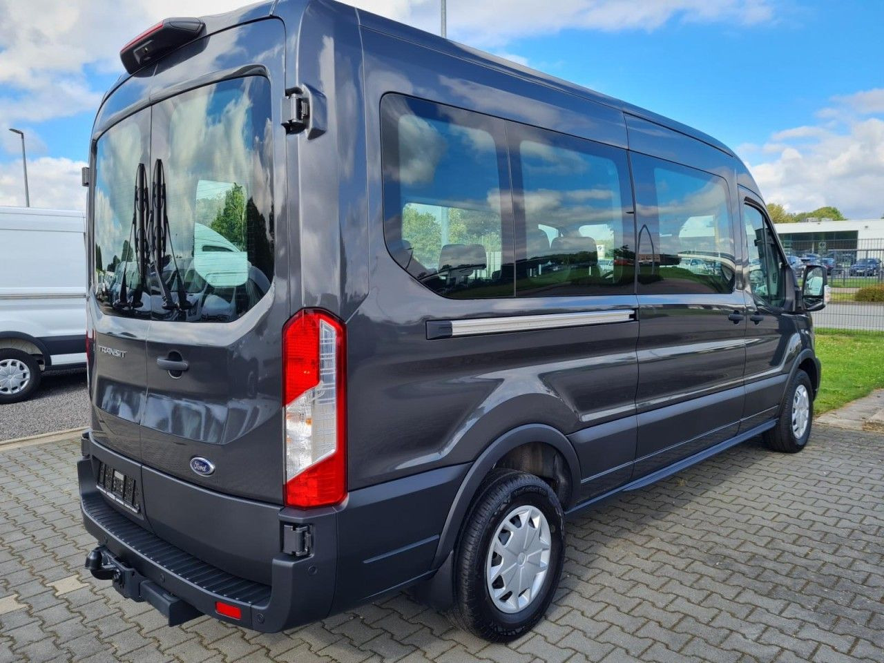 Ford Transit 350 Kombi L3 Trend 8 Sitze KAMERA AHK - Пассажирский фургон: фото 3 Ford Transit 350 Kombi L3 Trend 8 Sitze KAMERA AHK - Пассажирский фургон: фото 3