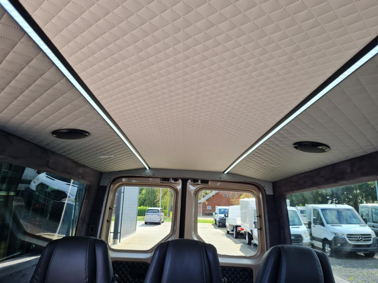 MAN Man TGE 3.180 TDi Kombi 9 Sitze ALU KAMERA LED LEDER Sonderumbau в лизинг MAN Man TGE 3.180 TDi Kombi 9 Sitze ALU KAMERA LED LEDER Sonderumbau: фото 18