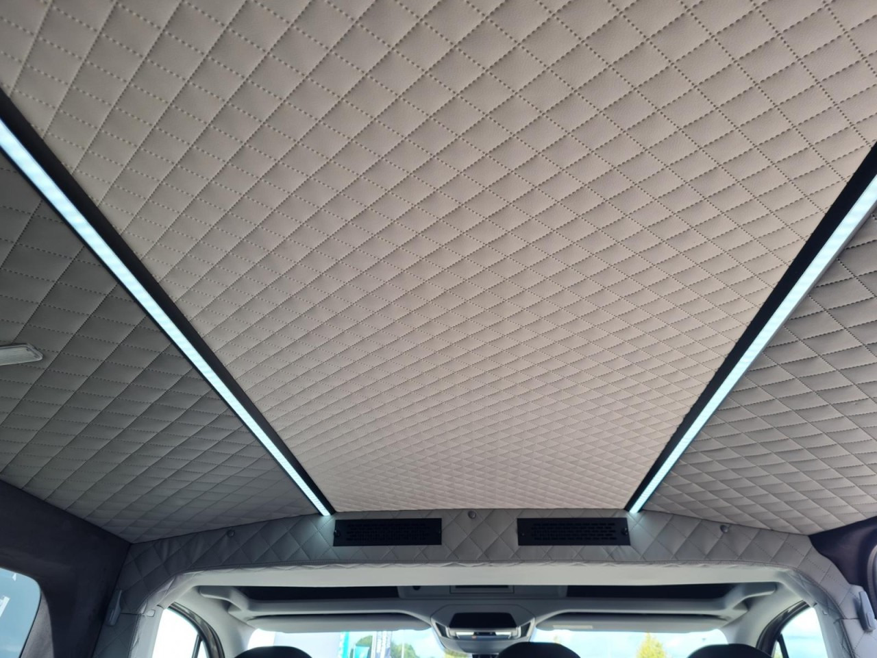 MAN Man TGE 3.180 TDi Kombi 9 Sitze ALU KAMERA LED LEDER Sonderumbau в лизинг MAN Man TGE 3.180 TDi Kombi 9 Sitze ALU KAMERA LED LEDER Sonderumbau: фото 19