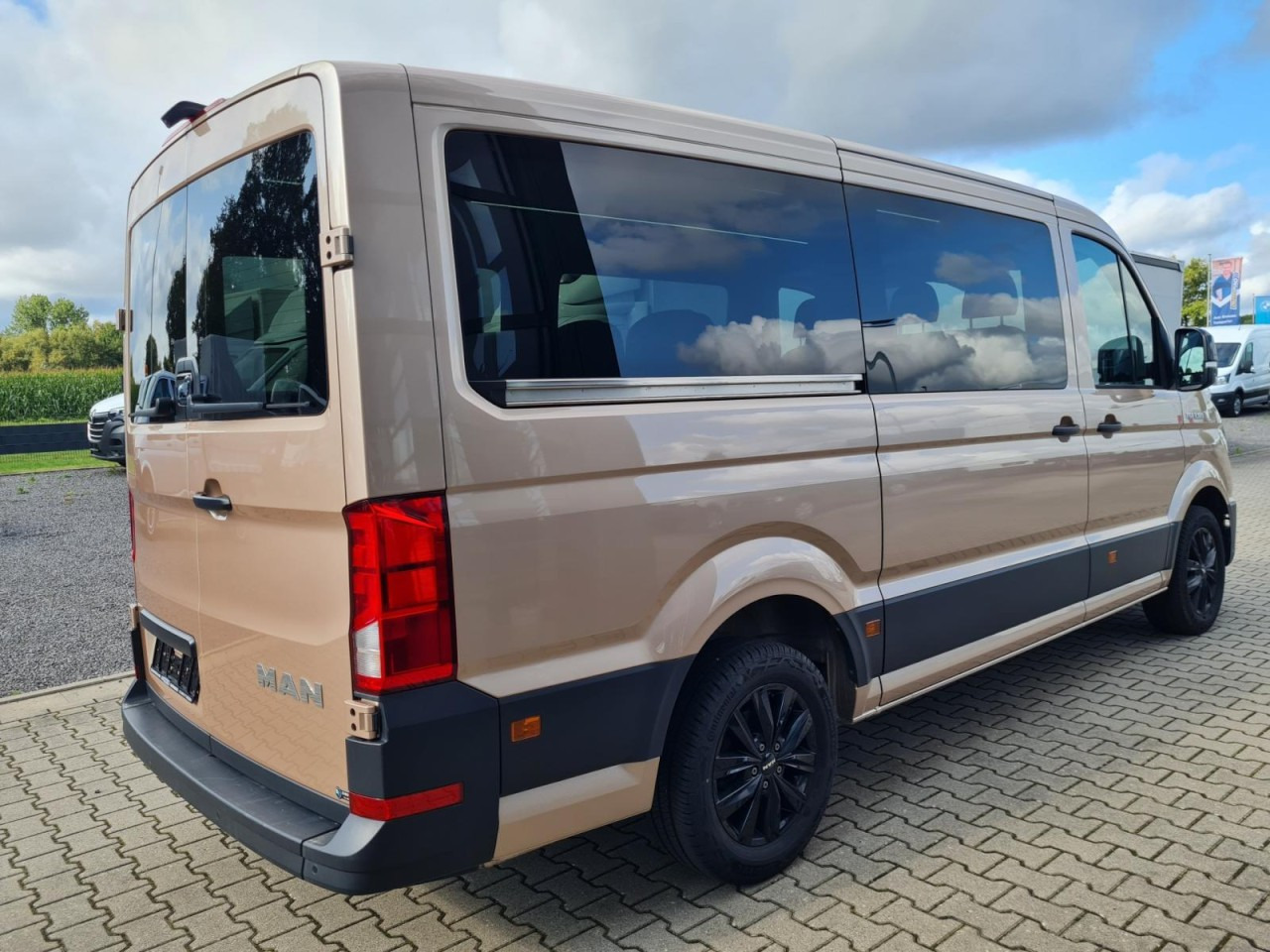 Man TGE 3.180 TDi Kombi 9 Sitze ALU KAMERA LED LEDER Sonderumbau - Микроавтобус, Пассажирский фургон: фото 5 Man TGE 3.180 TDi Kombi 9 Sitze ALU KAMERA LED LEDER Sonderumbau - Микроавтобус, Пассажирский фургон: фото 5