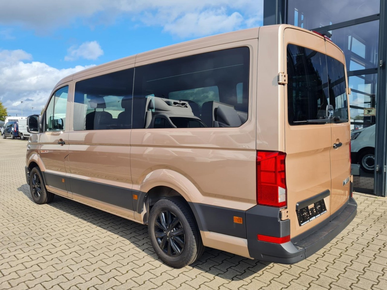 Man TGE 3.180 TDi Kombi 9 Sitze ALU KAMERA LED LEDER Sonderumbau в лизинг Man TGE 3.180 TDi Kombi 9 Sitze ALU KAMERA LED LEDER Sonderumbau: фото 8