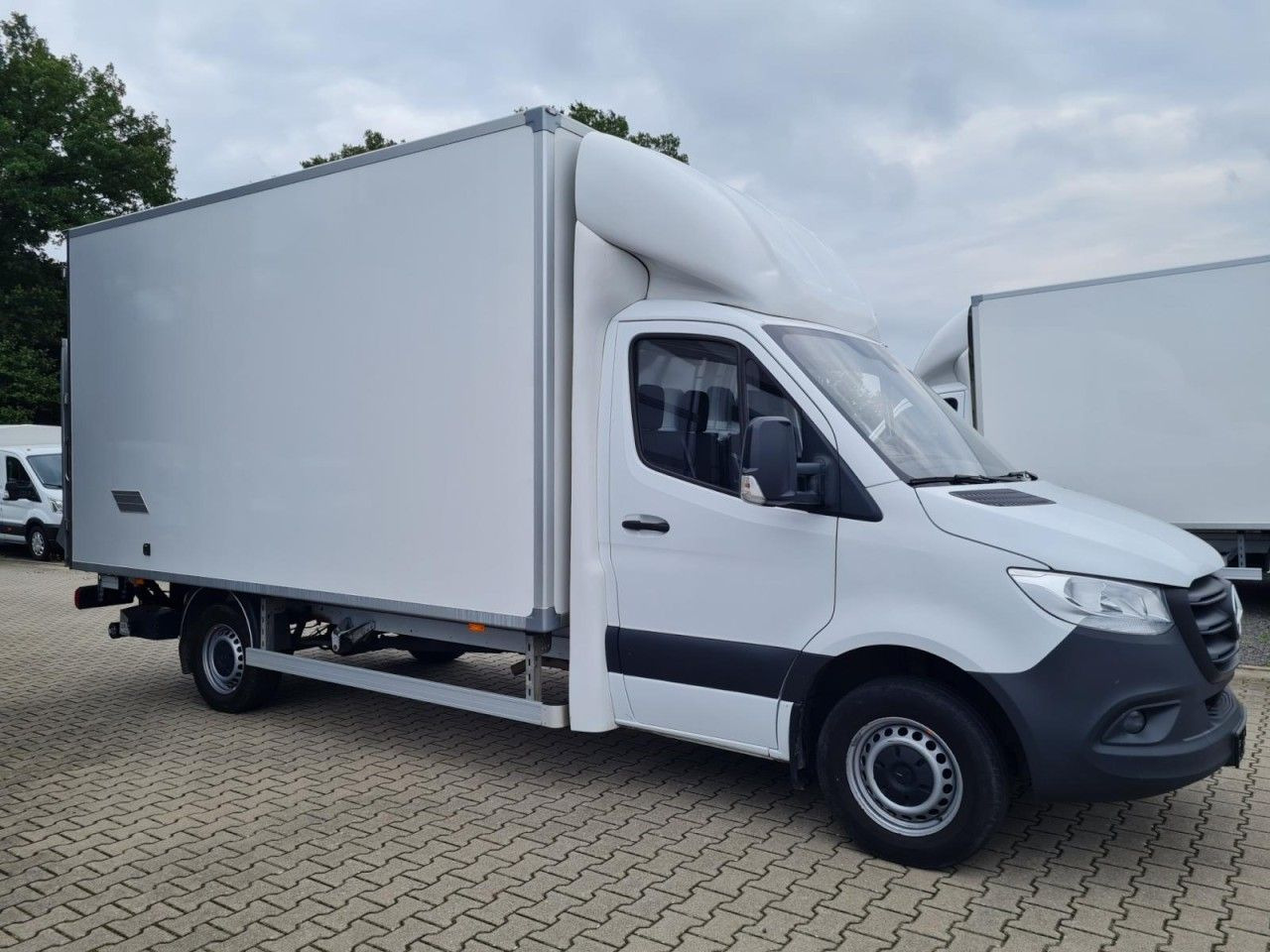 Mercedes-Benz Sprinter 315 CDI Koffer LBW RWD KLIMA TEMPOMAT - Фургон с закрытым кузовом: фото 3 Mercedes-Benz Sprinter 315 CDI Koffer LBW RWD KLIMA TEMPOMAT - Фургон с закрытым кузовом: фото 3