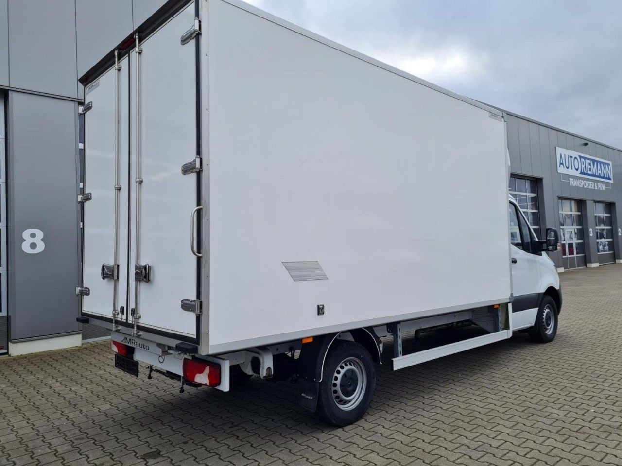 Mercedes-Benz Sprinter 315 CDi Koffer lang MBux Klima - Фургон с закрытым кузовом: фото 4 Mercedes-Benz Sprinter 315 CDi Koffer lang MBux Klima - Фургон с закрытым кузовом: фото 4