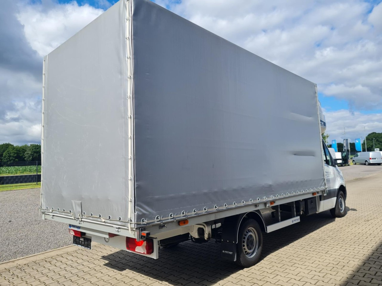 Mercedes-Benz Sprinter 317 Pritsche Plane Schlafkab RWD 10 Pal - Тентованный фургон: фото 4 Mercedes-Benz Sprinter 317 Pritsche Plane Schlafkab RWD 10 Pal - Тентованный фургон: фото 4