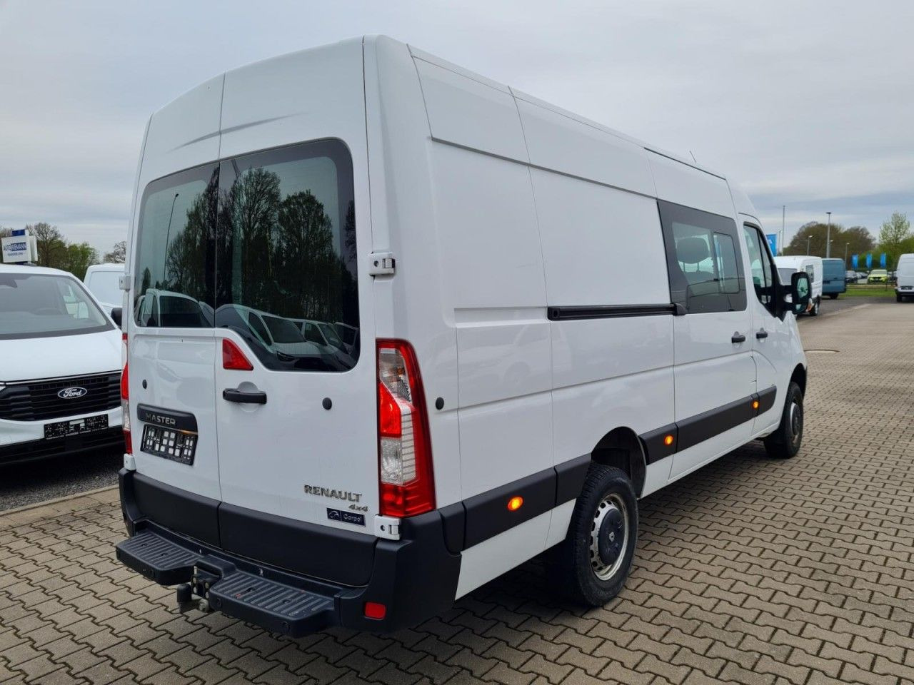 Renault Master 3,5t Kasten Doka dCi 130 L4H2 4x4 Allrad - Цельнометаллический фургон, Грузопассажирский фургон: фото 4 Renault Master 3,5t Kasten Doka dCi 130 L4H2 4x4 Allrad - Цельнометаллический фургон, Грузопассажирский фургон: фото 4
