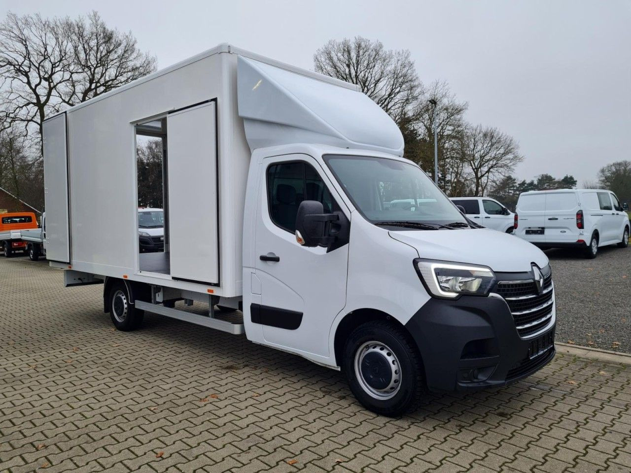 Renault Master 3,5t Koffer dCi 165 mit 10 Pal. Plätze - Фургон с закрытым кузовом: фото 4 Renault Master 3,5t Koffer dCi 165 mit 10 Pal. Plätze - Фургон с закрытым кузовом: фото 4