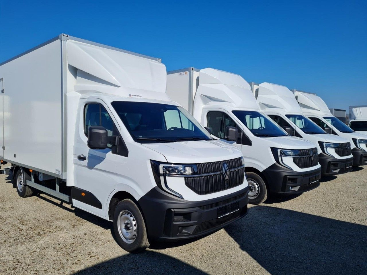 Renault Master 3,5t Koffer dCi 165 mit 10 Pal. Plätze - Фургон с закрытым кузовом: фото 2 Renault Master 3,5t Koffer dCi 165 mit 10 Pal. Plätze - Фургон с закрытым кузовом: фото 2