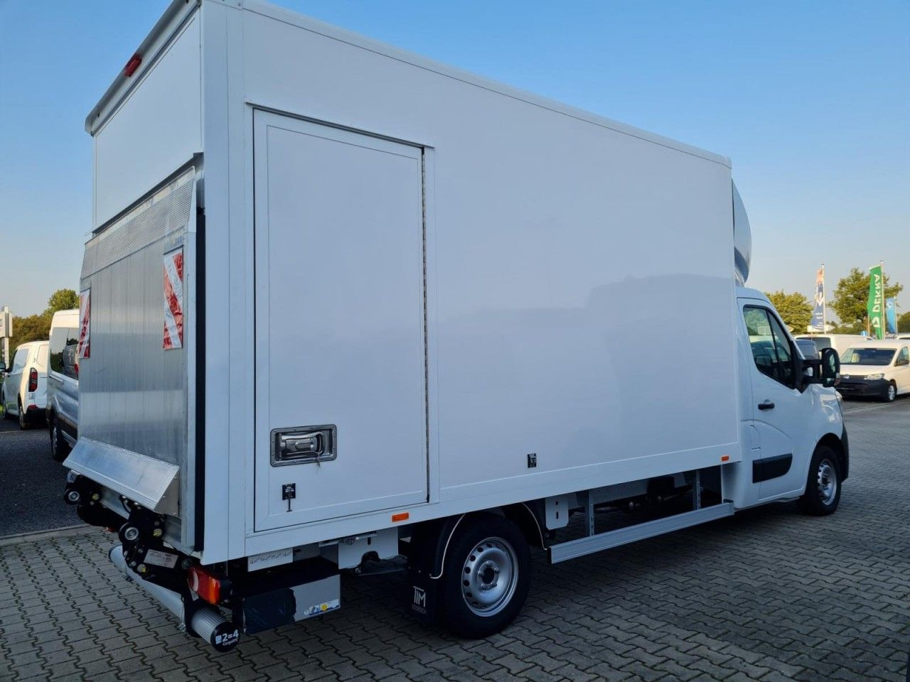 Renault Master 3.5t Möbel Koffer LBW KLIMA KOMFORT TEMPO - Фургон с закрытым кузовом: фото 4 Renault Master 3.5t Möbel Koffer LBW KLIMA KOMFORT TEMPO - Фургон с закрытым кузовом: фото 4