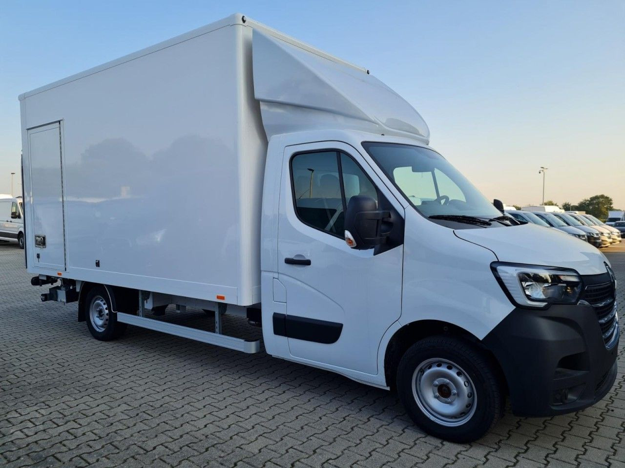 Renault Master 3.5t Möbel Koffer LBW KLIMA KOMFORT TEMPO - Фургон с закрытым кузовом: фото 3 Renault Master 3.5t Möbel Koffer LBW KLIMA KOMFORT TEMPO - Фургон с закрытым кузовом: фото 3