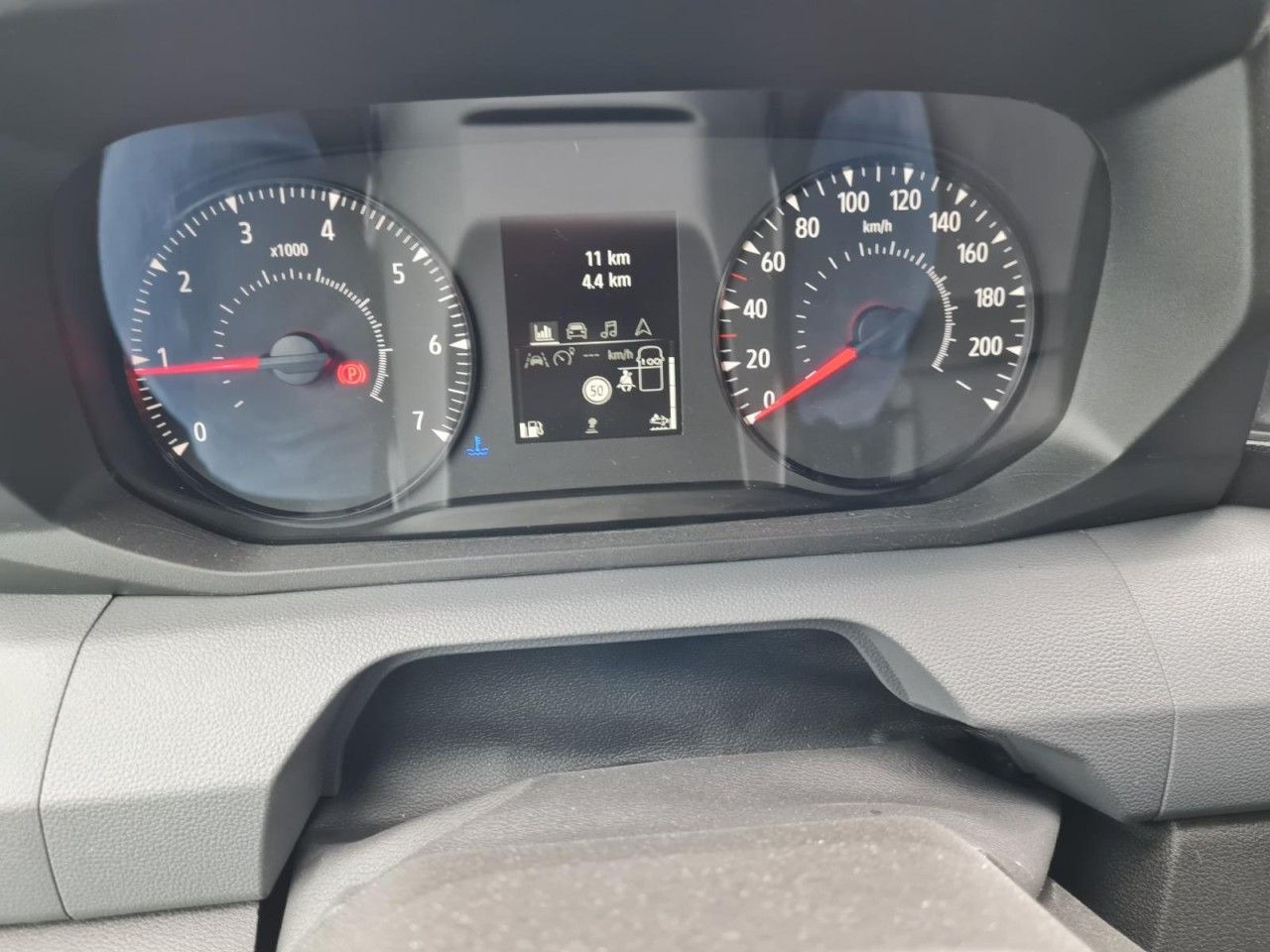 Фургон с закрытым кузовом Renault New Master 35 Möbel Koffer KLIMA LUFTFEDER TEMPO: фото 9