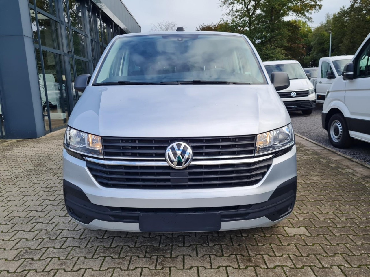 VW Volkswagen T6.1 Caravelle TDI lang 9 Sitzer 2 Schiebetüren Trendl. - Микроавтобус, Пассажирский фургон: фото 2 VW Volkswagen T6.1 Caravelle TDI lang 9 Sitzer 2 Schiebetüren Trendl. - Микроавтобус, Пассажирский фургон: фото 2
