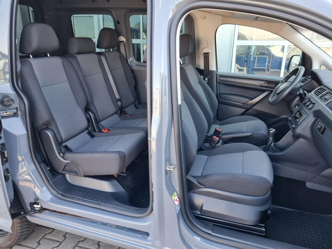 Volkswagen Caddy Kombi 4Motion TDi 5-Sitze KLIMA STHZ TEMPOMAT - Грузопассажирский фургон: фото 4 Volkswagen Caddy Kombi 4Motion TDi 5-Sitze KLIMA STHZ TEMPOMAT - Грузопассажирский фургон: фото 4