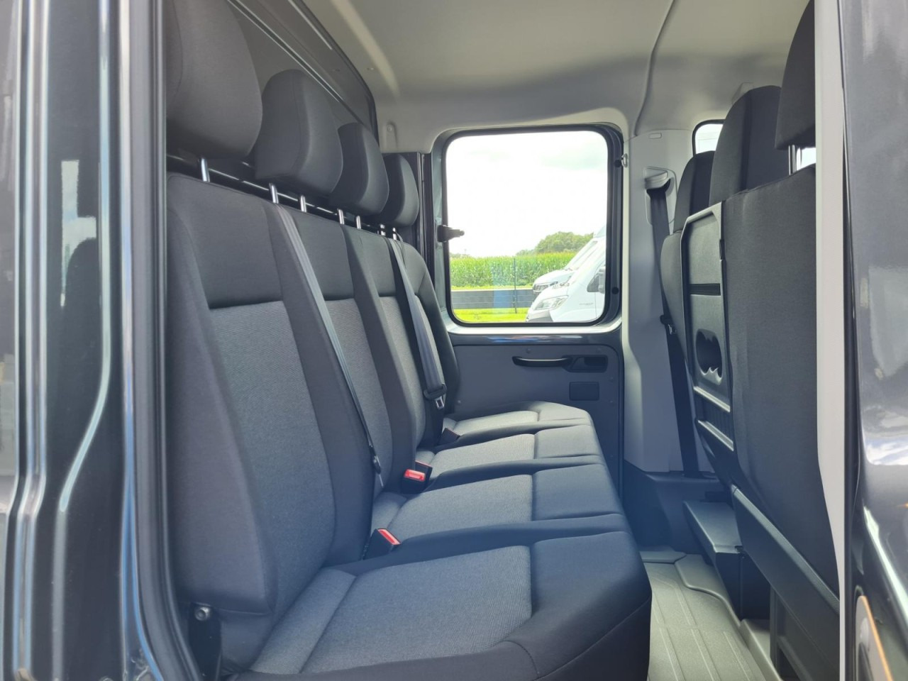 Volkswagen Crafter 35 DOKA Pritsche Maxi L4 KLIMA TEMPOMAT - Малотоннажный бортовой грузовик, Грузопассажирский фургон: фото 4 Volkswagen Crafter 35 DOKA Pritsche Maxi L4 KLIMA TEMPOMAT - Малотоннажный бортовой грузовик, Грузопассажирский фургон: фото 4