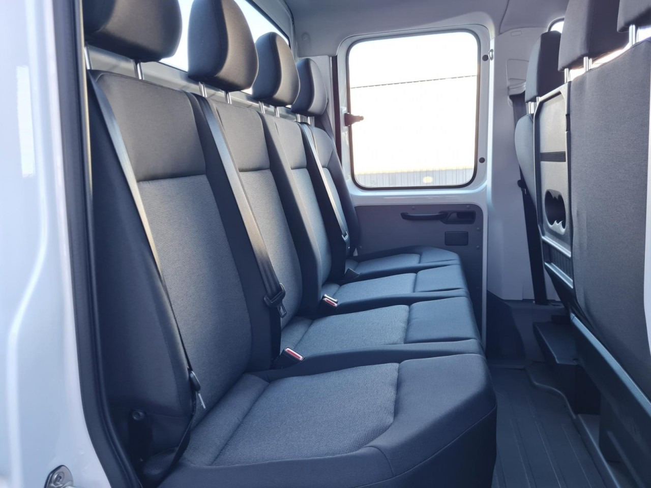 Volkswagen Crafter 35 Doka TDI MR LED KLIMA - Малотоннажный бортовой грузовик, Грузопассажирский фургон: фото 4 Volkswagen Crafter 35 Doka TDI MR LED KLIMA - Малотоннажный бортовой грузовик, Грузопассажирский фургон: фото 4