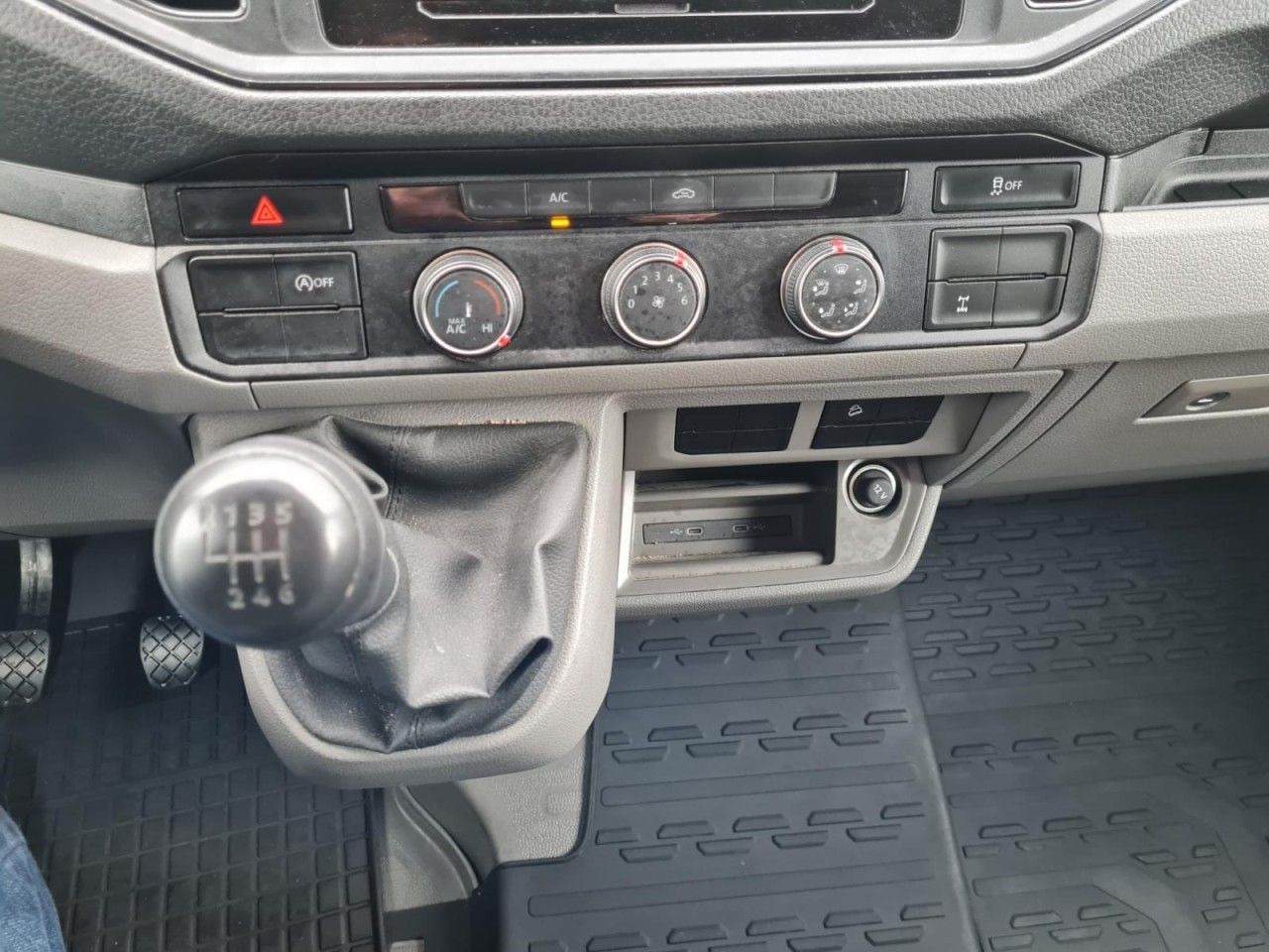 Цельнометаллический фургон, Грузопассажирский фургон Volkswagen Crafter 35 Kasten 4MOTION L4H3 Plus Doka 7-Sitze: фото 26