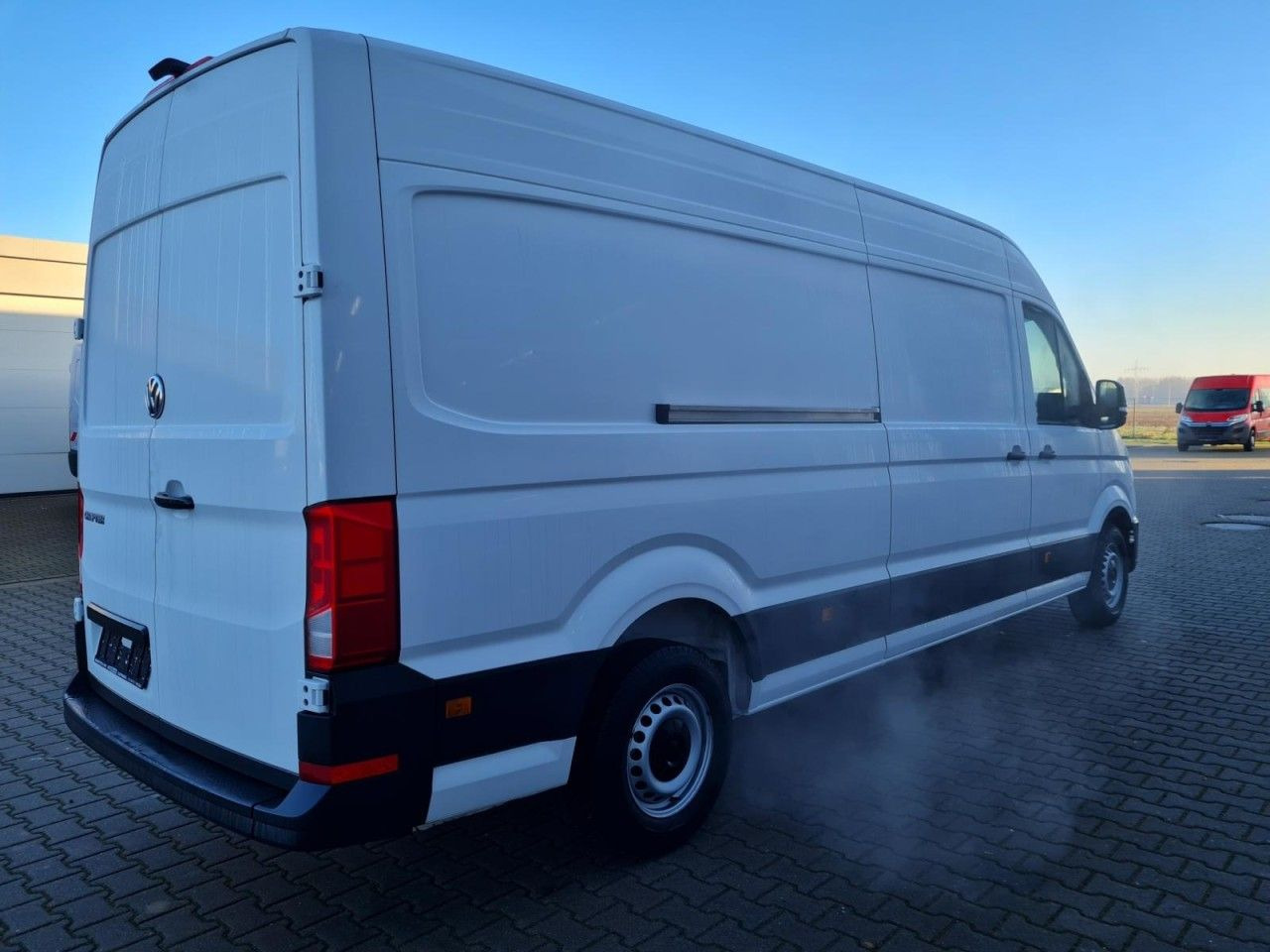 Volkswagen Crafter 35 Kasten lang L4H2 KAMERA NAVI_APP HOLZ - Цельнометаллический фургон: фото 4 Volkswagen Crafter 35 Kasten lang L4H2 KAMERA NAVI_APP HOLZ - Цельнометаллический фургон: фото 4