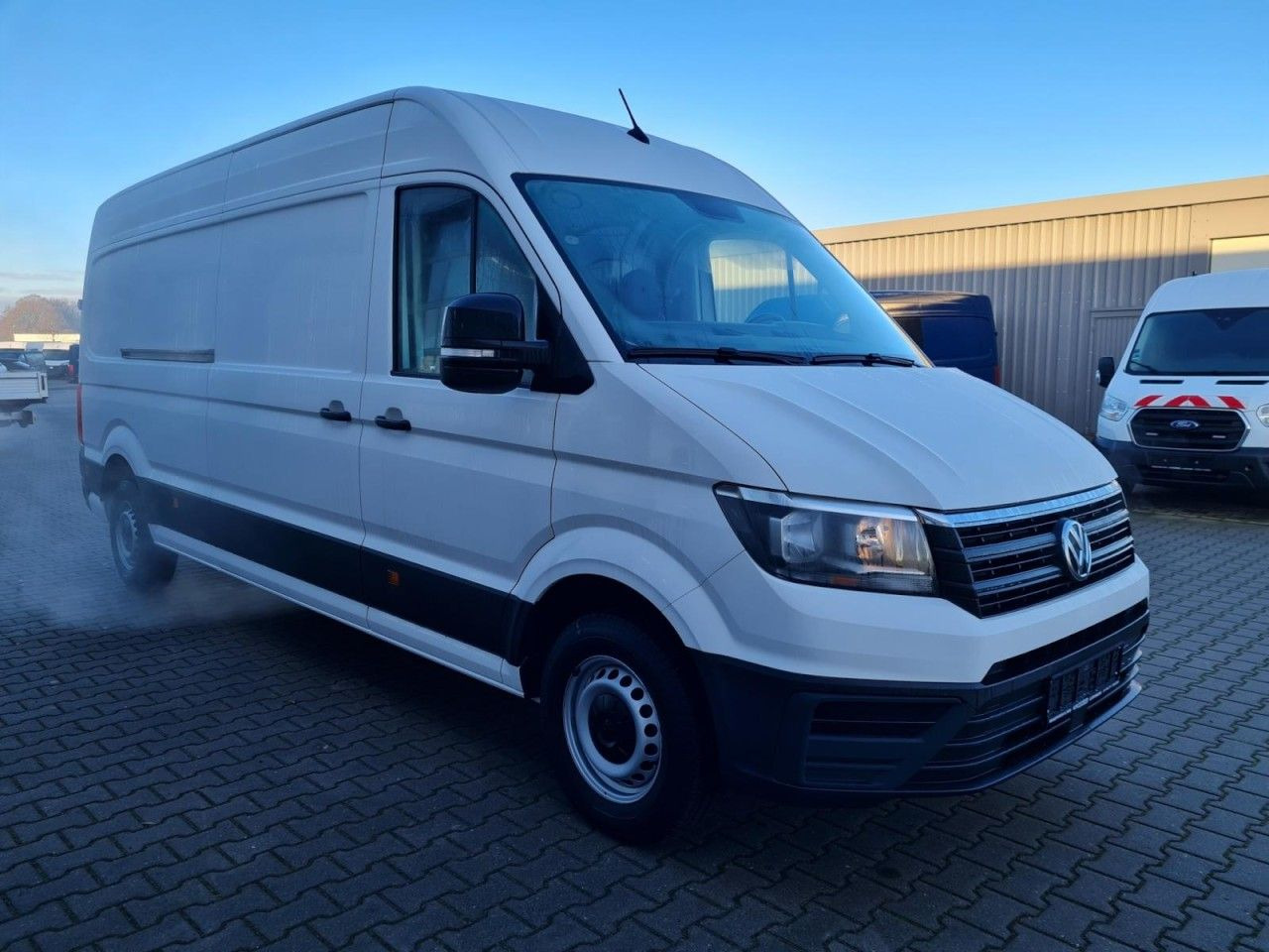 Volkswagen Crafter 35 Kasten lang L4H3 KAMERA NAVI_APP HOLZ - Цельнометаллический фургон: фото 3 Volkswagen Crafter 35 Kasten lang L4H3 KAMERA NAVI_APP HOLZ - Цельнометаллический фургон: фото 3