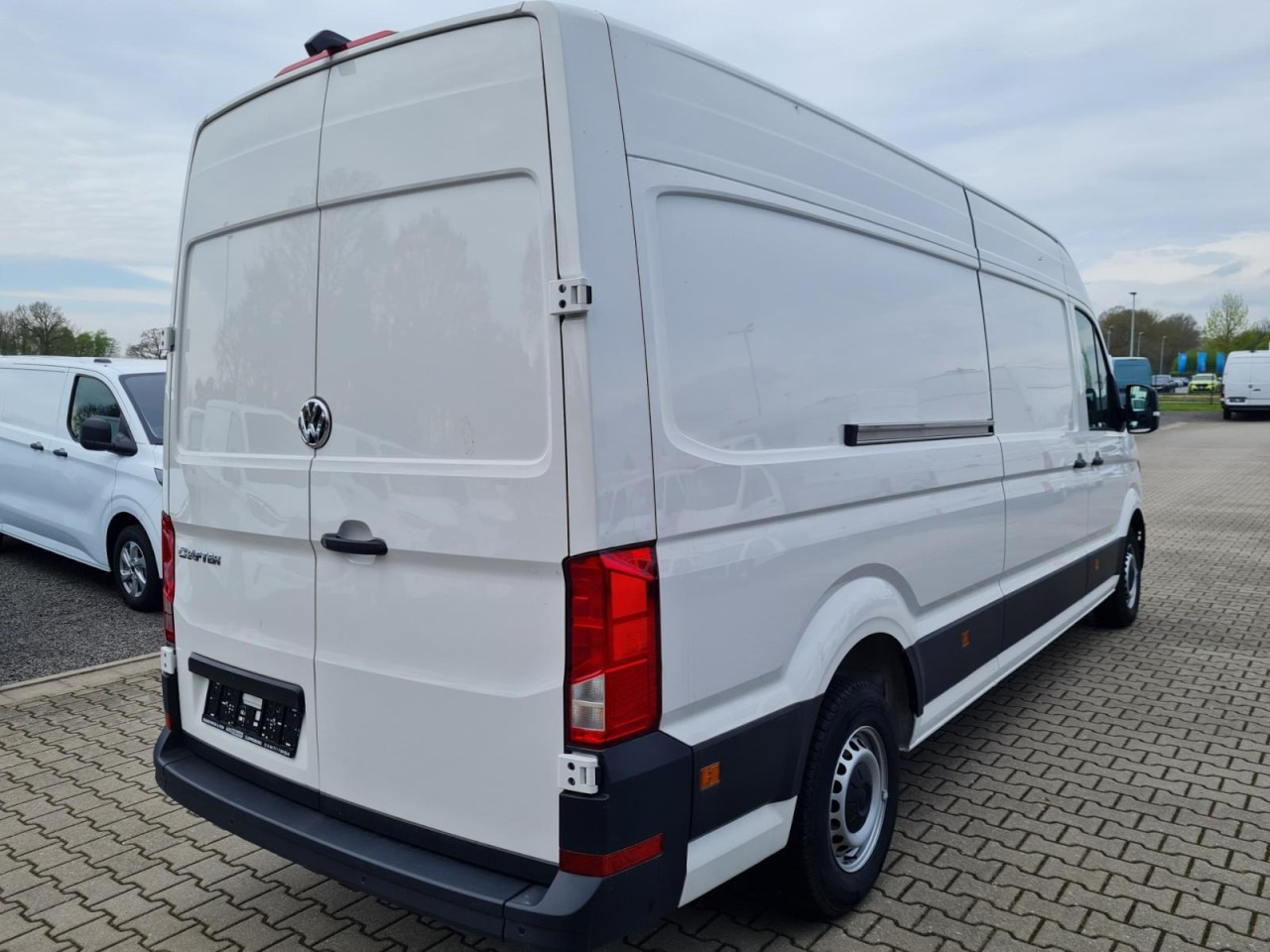 Volkswagen Crafter 35 Kasten lang L4H3 KLIMA NAVI_APP HOLZBODEN - Цельнометаллический фургон: фото 4 Volkswagen Crafter 35 Kasten lang L4H3 KLIMA NAVI_APP HOLZBODEN - Цельнометаллический фургон: фото 4