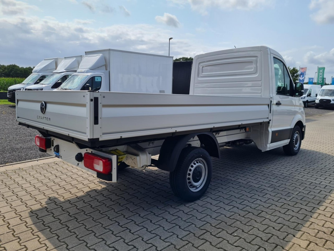Volkswagen Crafter 35 Pritsche TDi MR L3 KLIMA TEMPOMAT - Малотоннажный бортовой грузовик: фото 4 Volkswagen Crafter 35 Pritsche TDi MR L3 KLIMA TEMPOMAT - Малотоннажный бортовой грузовик: фото 4