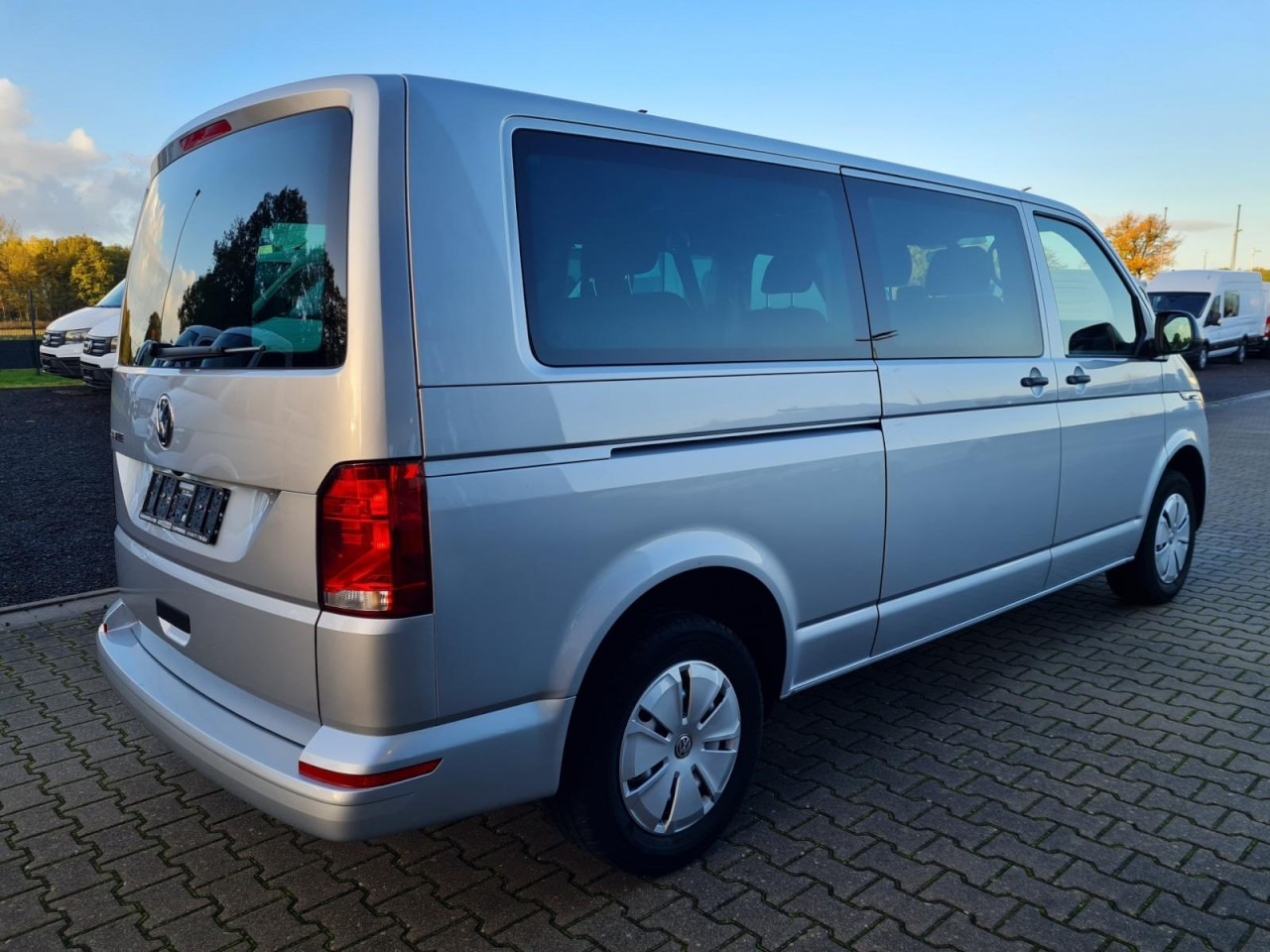 Volkswagen T6.1 Caravelle TDI lang 9 Sitzer 2 Schiebetüren Trendl. - Микроавтобус, Пассажирский фургон: фото 5 Volkswagen T6.1 Caravelle TDI lang 9 Sitzer 2 Schiebetüren Trendl. - Микроавтобус, Пассажирский фургон: фото 5