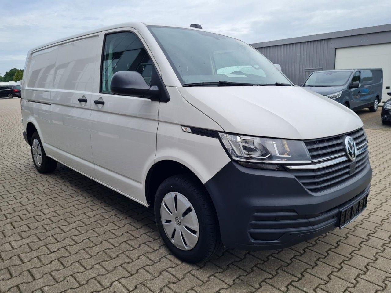 Volkswagen T6.1 Kasten lang DSG KLIMA KOMFORT ACC TEMPO PDC - Легковой фургон: фото 3 Volkswagen T6.1 Kasten lang DSG KLIMA KOMFORT ACC TEMPO PDC - Легковой фургон: фото 3