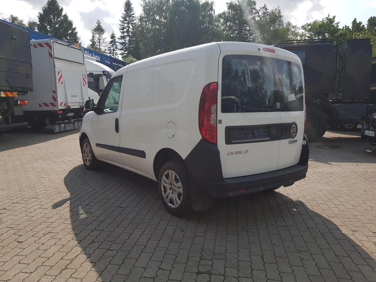 Fiat Doblo Kastenwagen SX 1.3 Klima, Radio mit Nav... - Пассажирский фургон: фото 3 Fiat Doblo Kastenwagen SX 1.3 Klima, Radio mit Nav... - Пассажирский фургон: фото 3