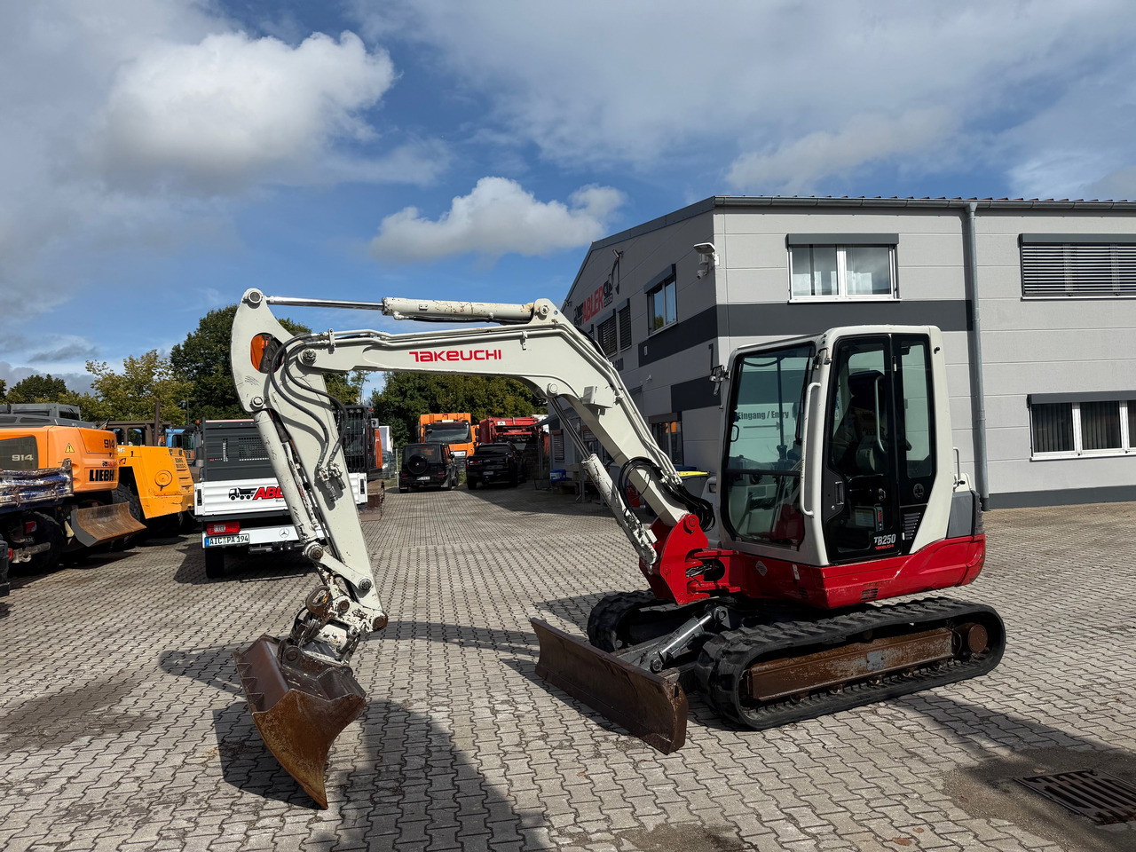 Takeuchi TB250 Minibagger Powertilt MS03 - Экскаватор: фото 2 Takeuchi TB250 Minibagger Powertilt MS03 - Экскаватор: фото 2