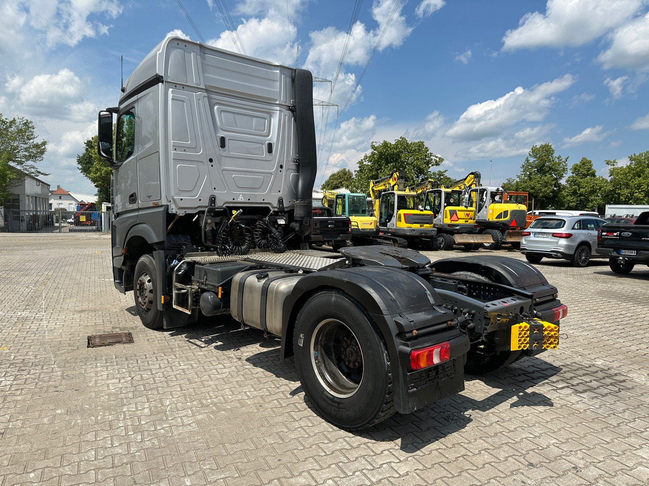Mercedes-Benz 1845 Arocs SZM Kipphydraulik Mischerantrieb - Тягач: фото 5 Mercedes-Benz 1845 Arocs SZM Kipphydraulik Mischerantrieb - Тягач: фото 5