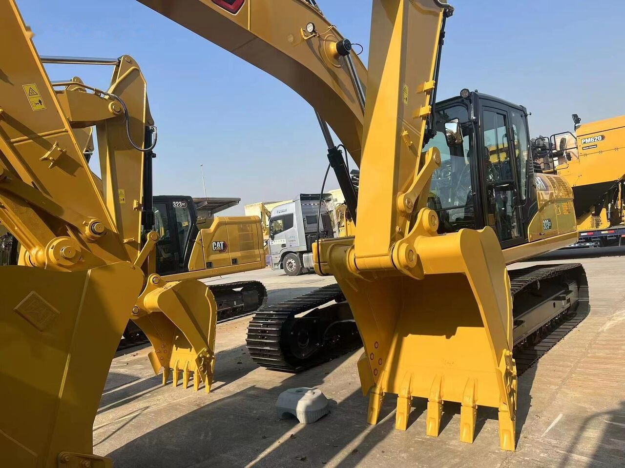 Caterpillar 323GX - Гусеничный экскаватор: фото 4 Caterpillar 323GX - Гусеничный экскаватор: фото 4