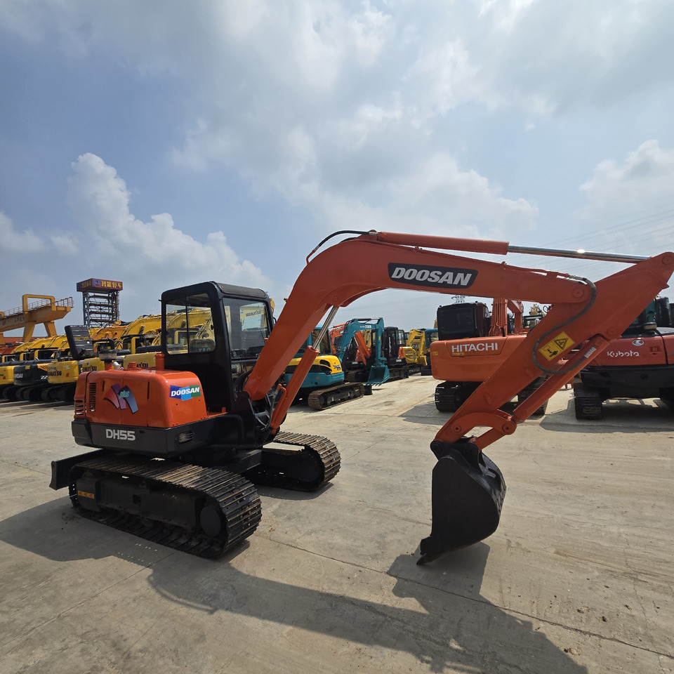 Doosan DH55 - Мини-экскаватор: фото 2 Doosan DH55 - Мини-экскаватор: фото 2